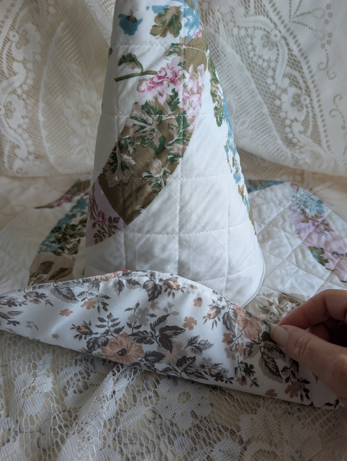 Quilted Whimsy Witch Hat - Rings 1