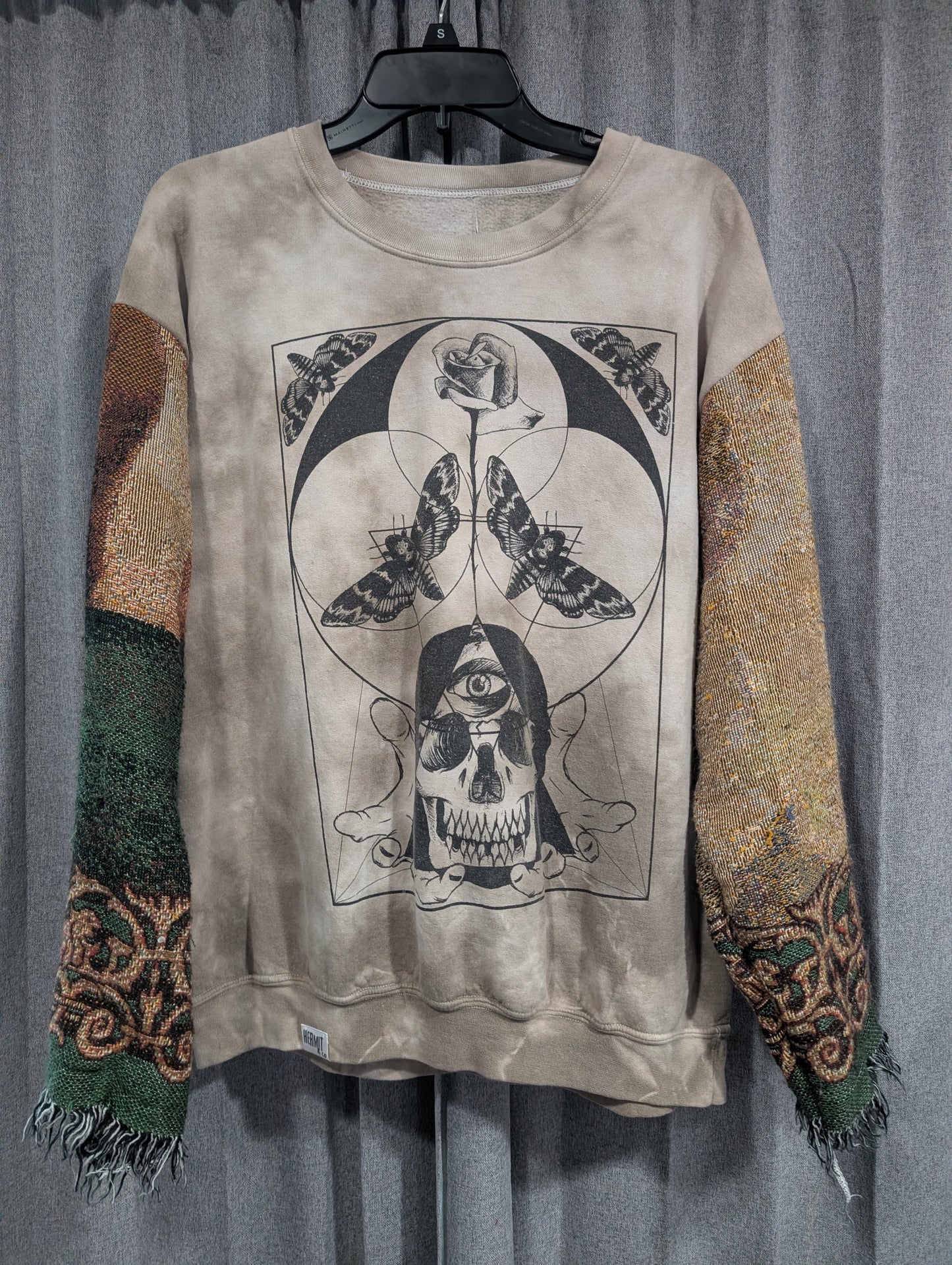 Blanket Sleeve Sweater - Skull Moths