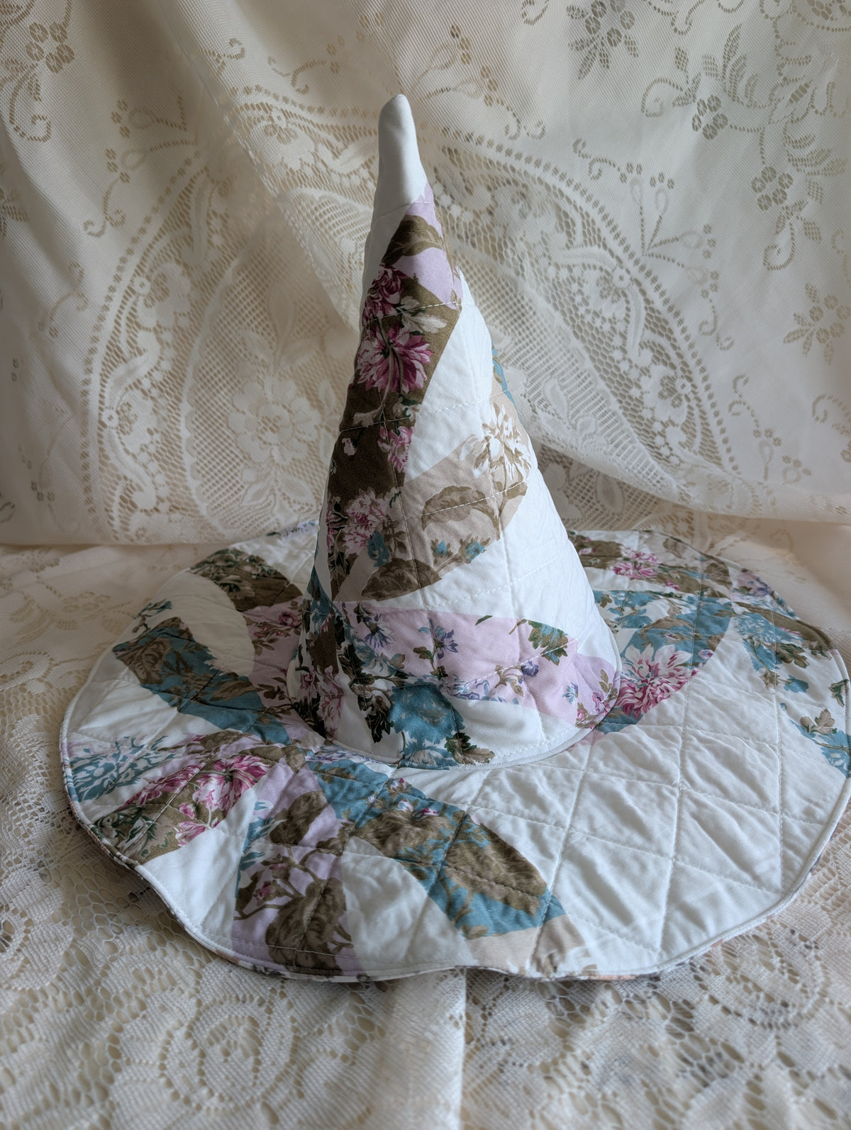 Quilted Whimsy Witch Hat - Rings 5
