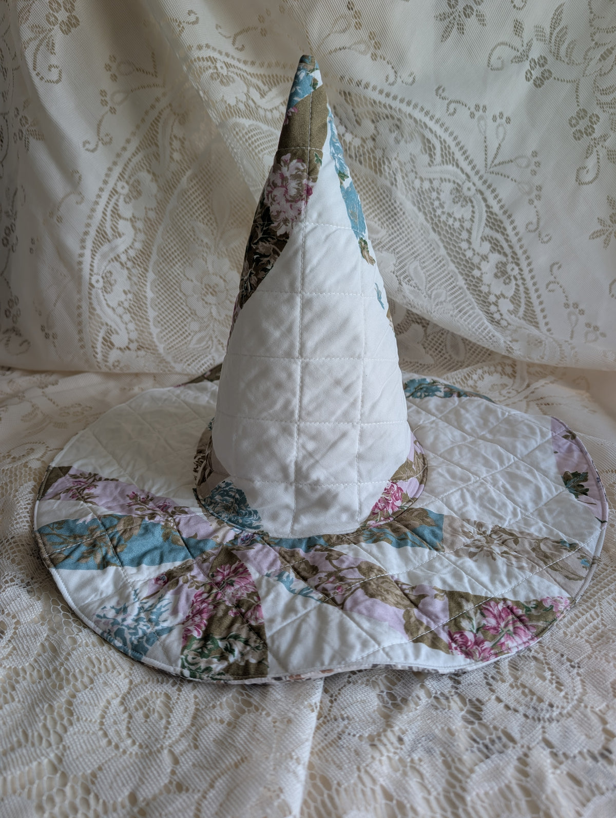 Quilted Whimsy Witch Hat - Rings 4